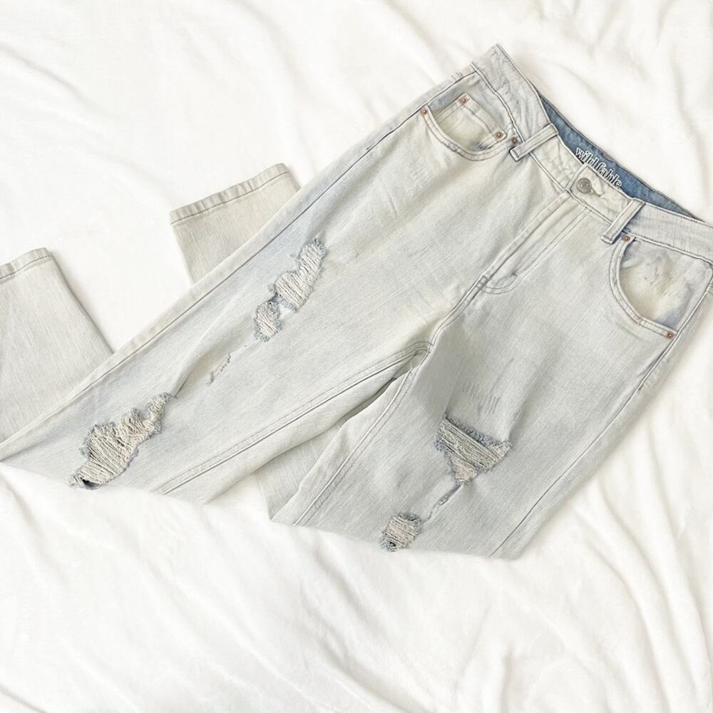 Wild Fable high rise mom jeans ripped light wash denim size 2 ankle